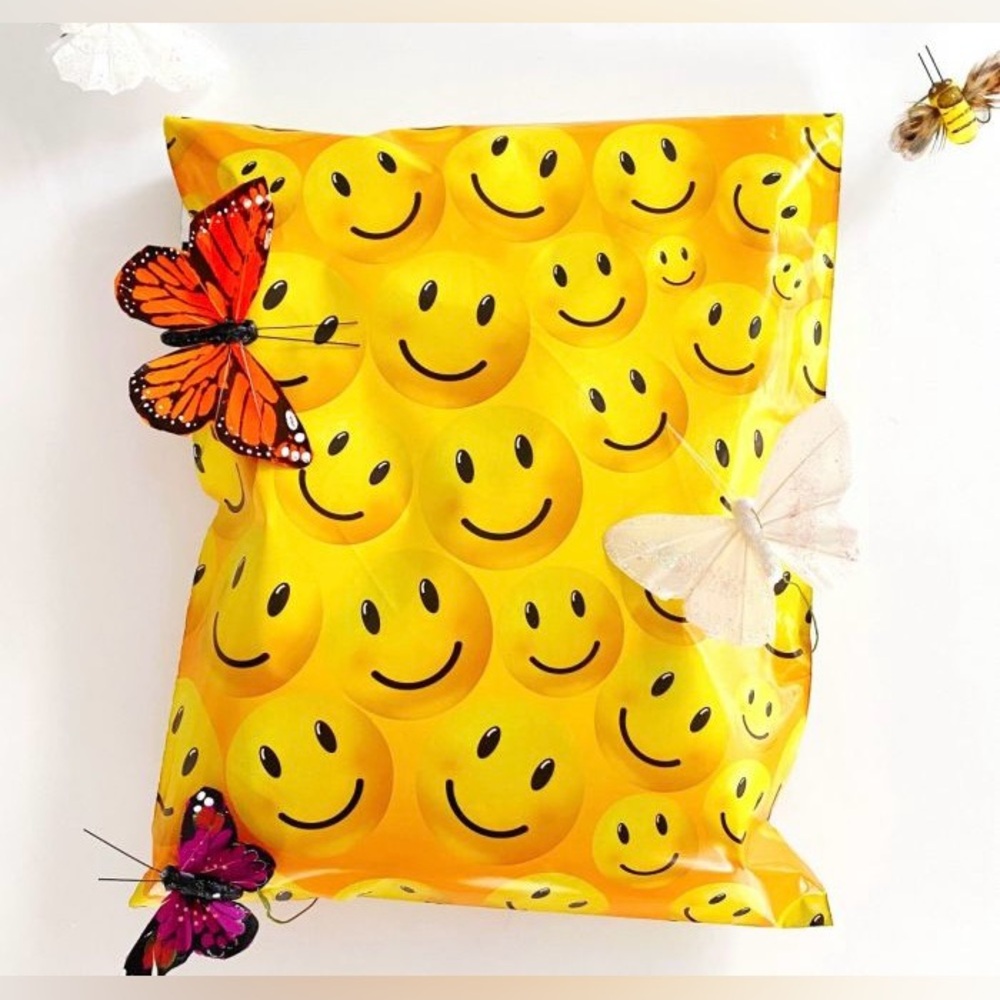 😊20 Happy Face Designer Poly Mailers 10x13